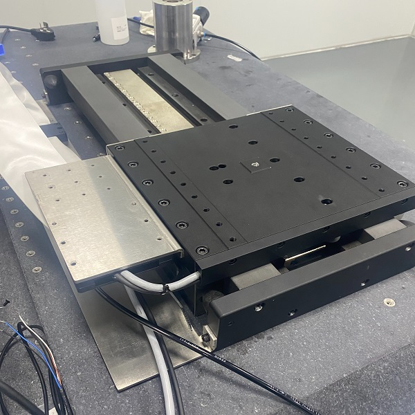 纳米级超精密气浮运动台