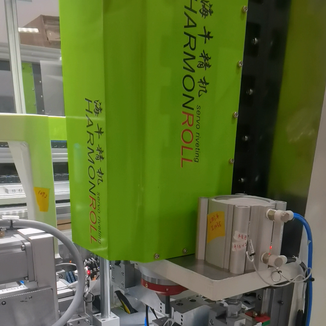 伺服径向旋铆机