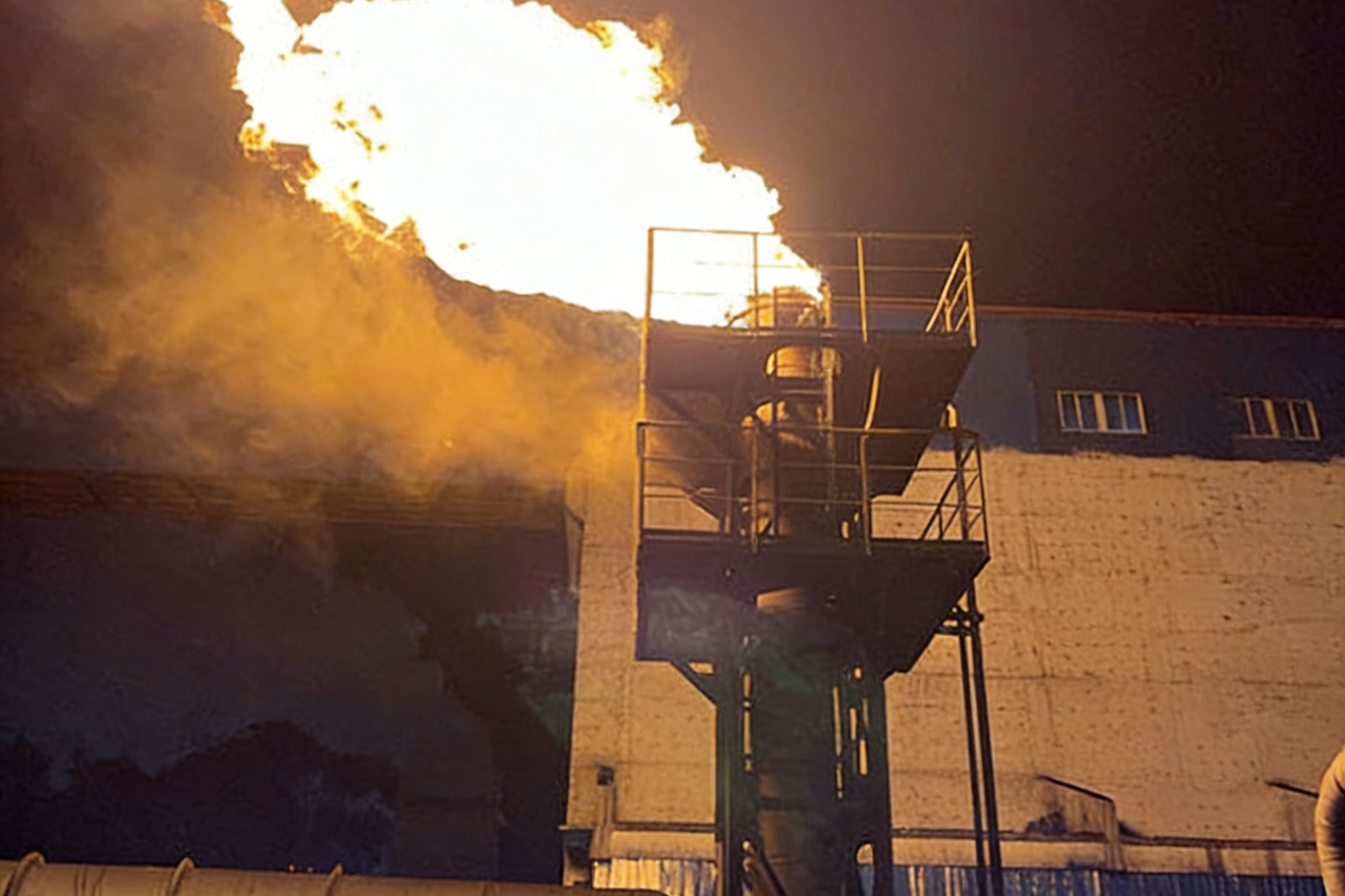 河北某厂8套焦炉煤气放散点火成功