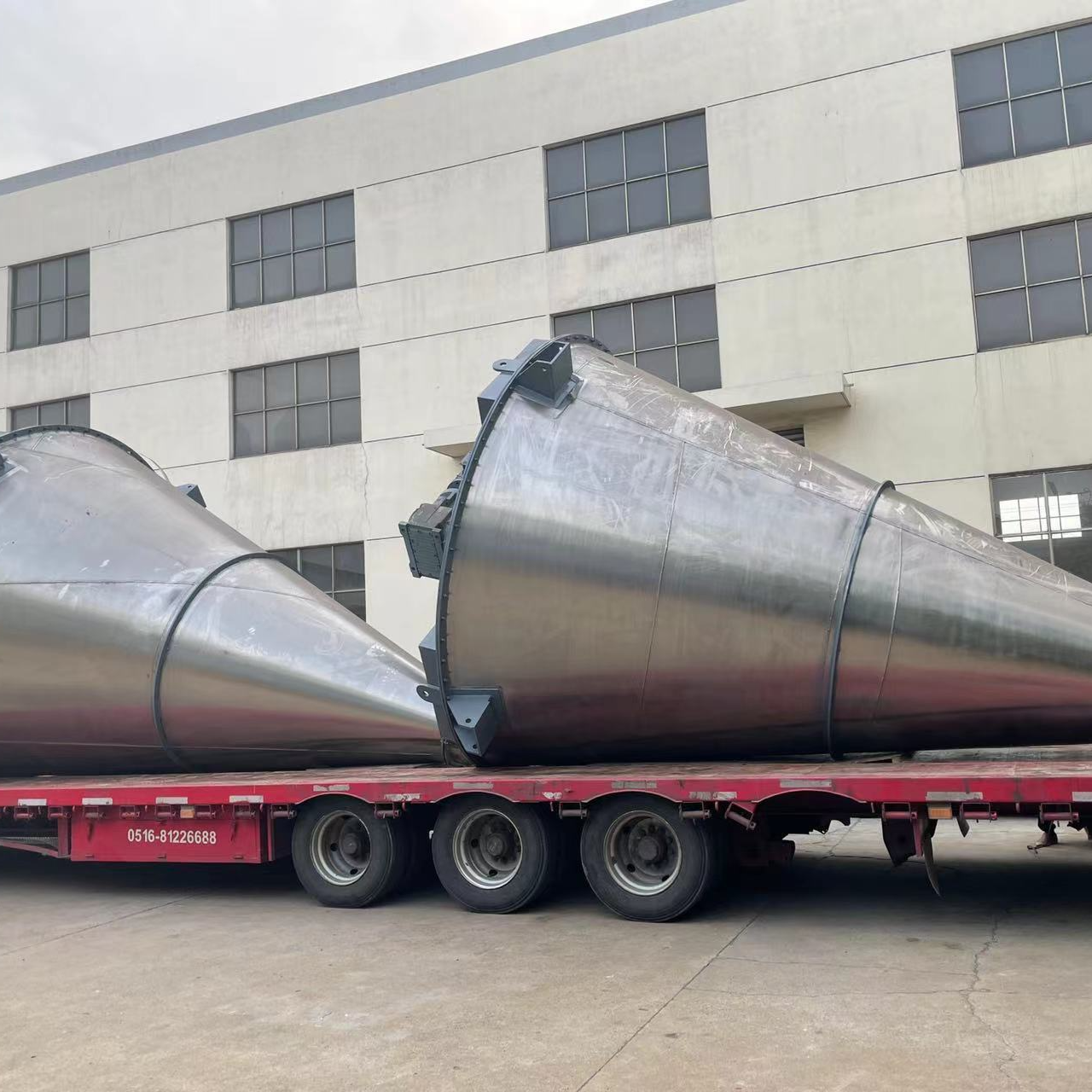 Conical twin-screw mixer