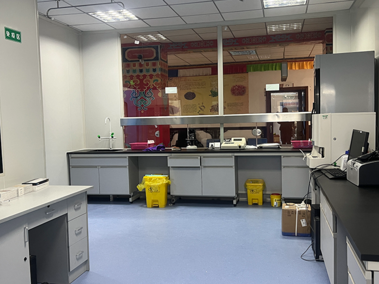 洁净实验室净化装修为什么选择华锐净化工程总承包公司，都有哪些优势