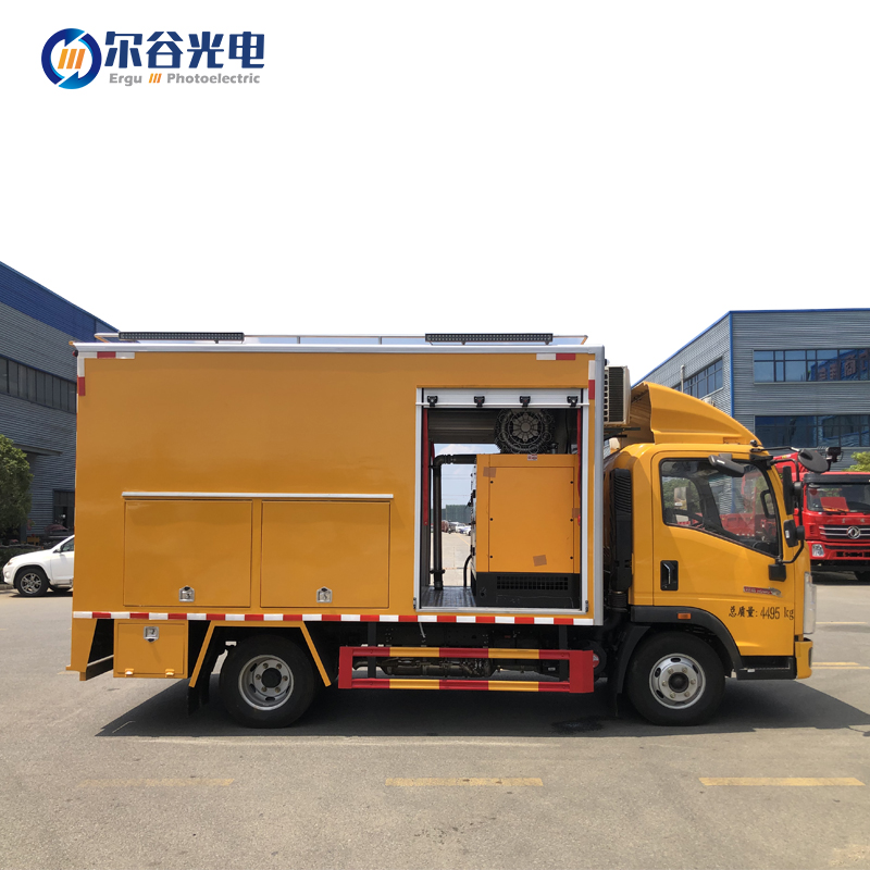 非开挖管道修复车