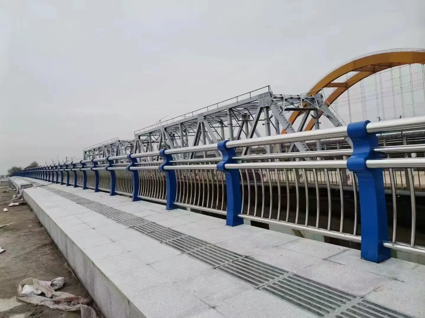 山东银塔护栏：不锈钢护栏的优质之选