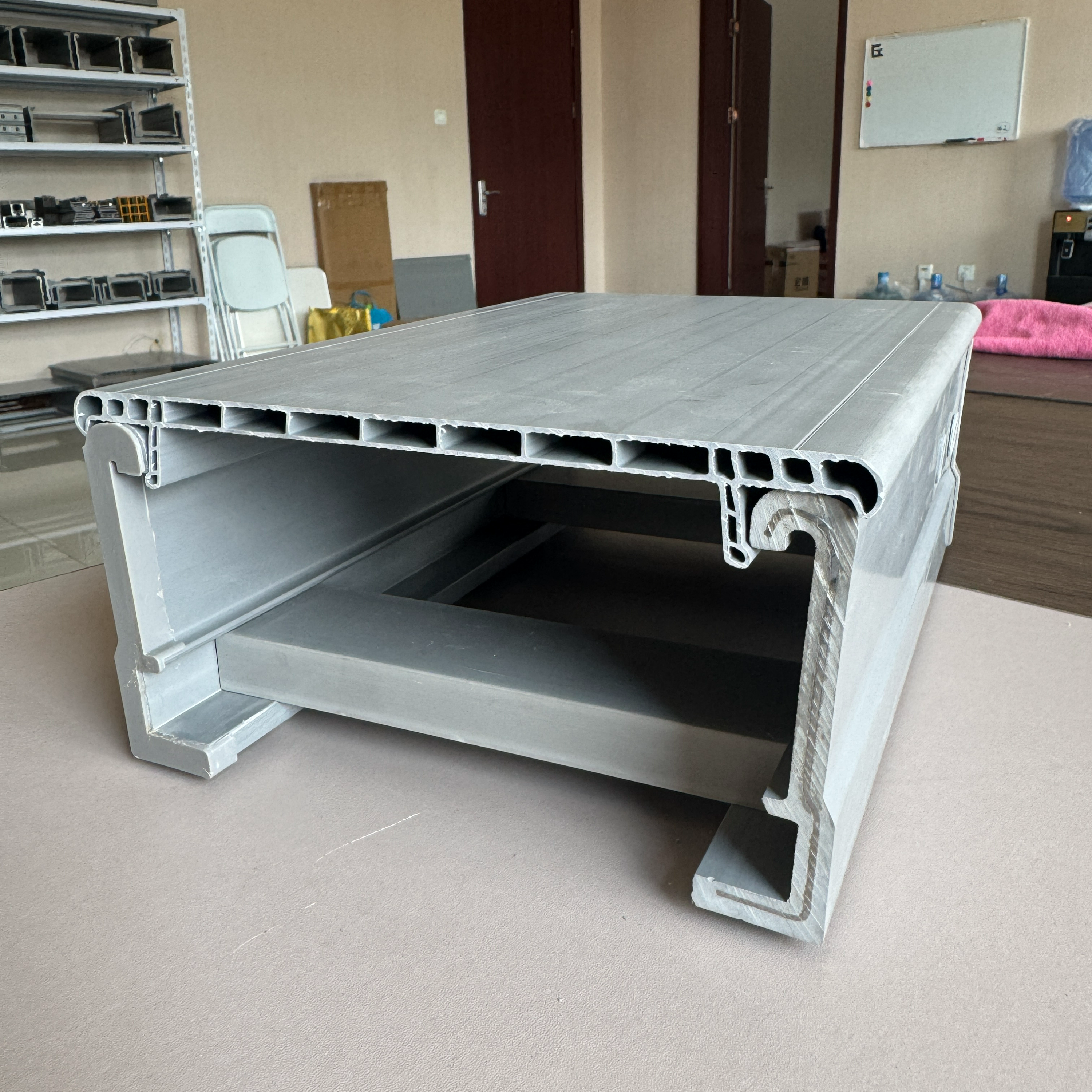 高分子复合型梯式电缆桥架