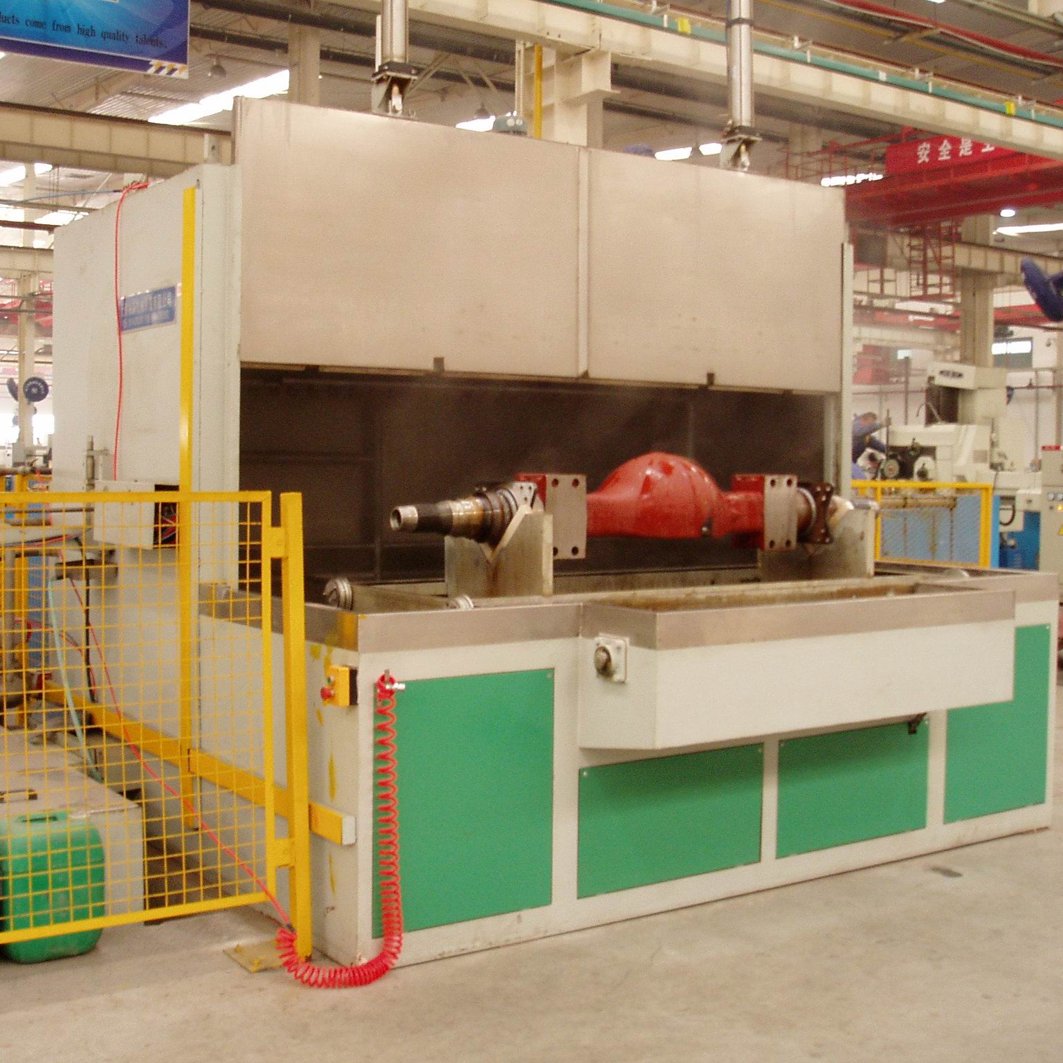 汽车桥壳清洗机