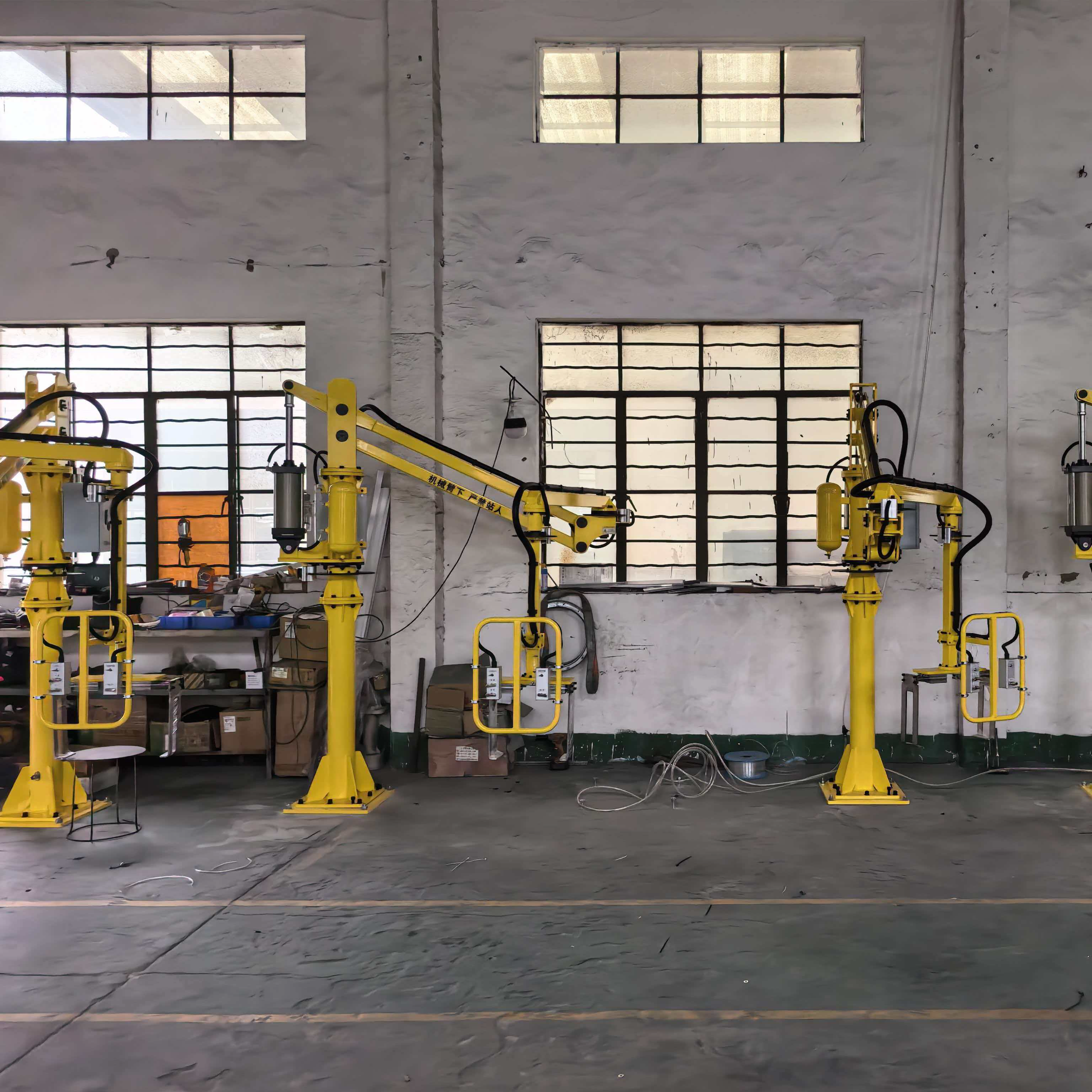 硬臂式助力机械臂