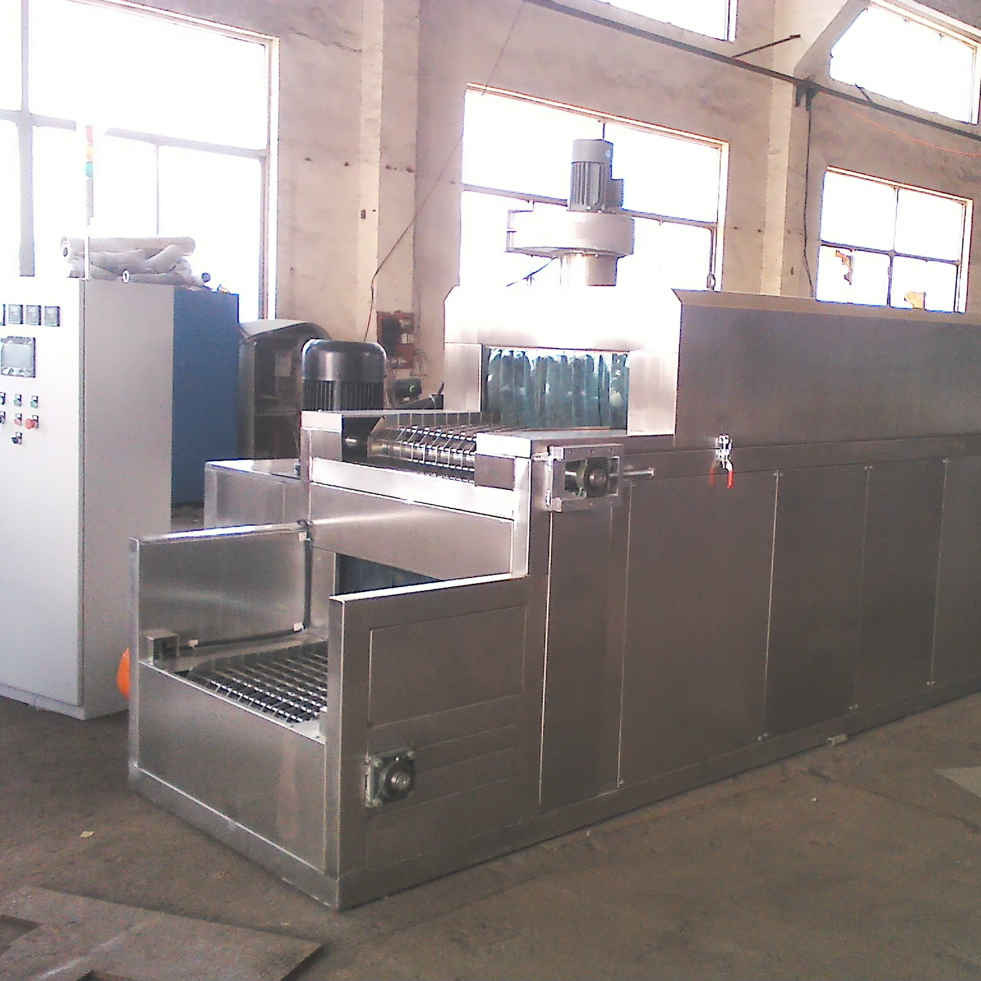 自动翻转烘干塑料周转箱清洗机