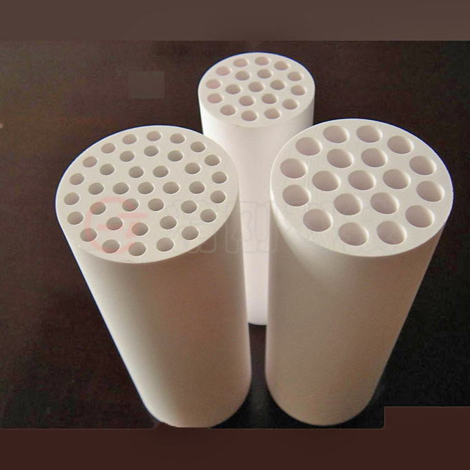 多孔氧化铝陶瓷