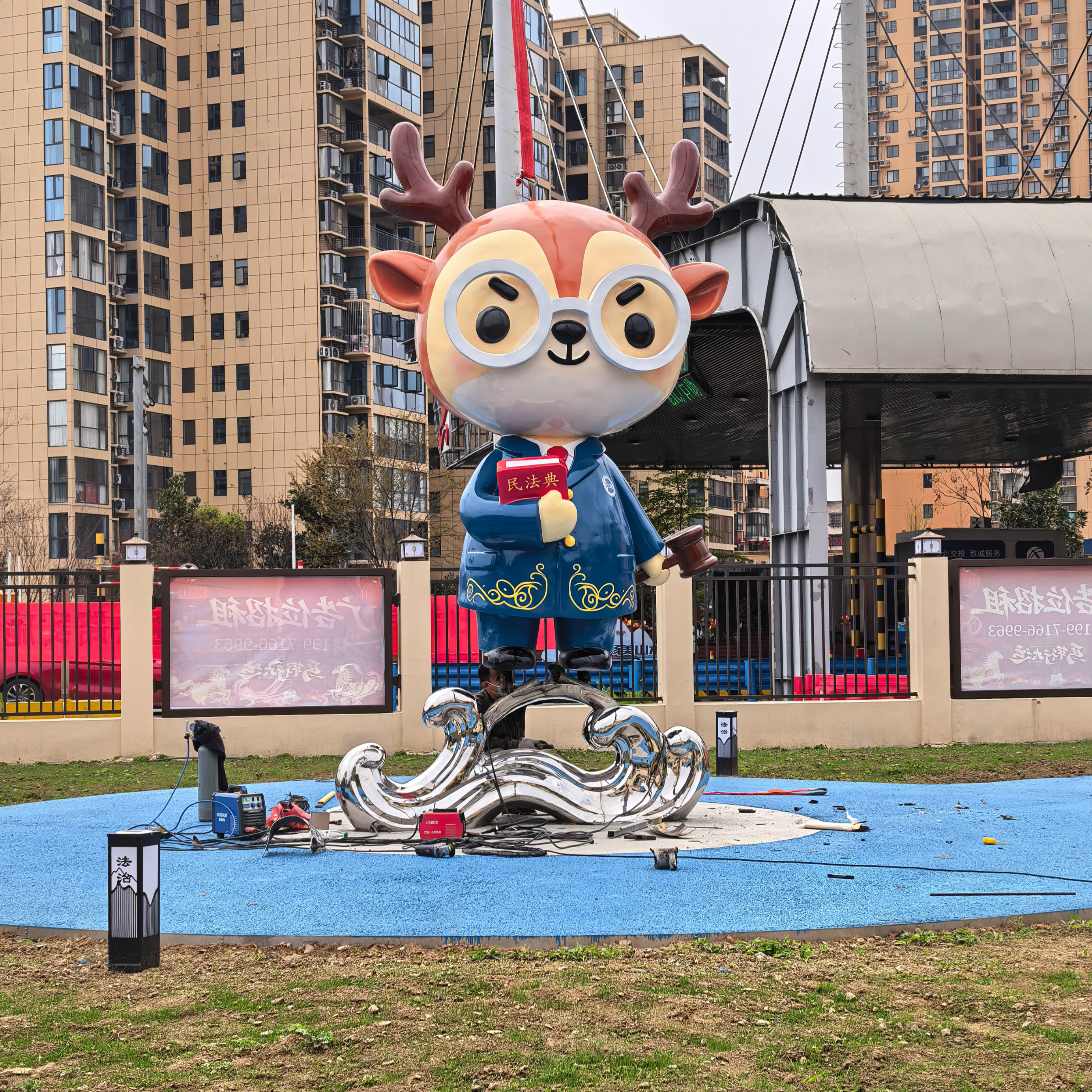 不锈钢动物雕塑