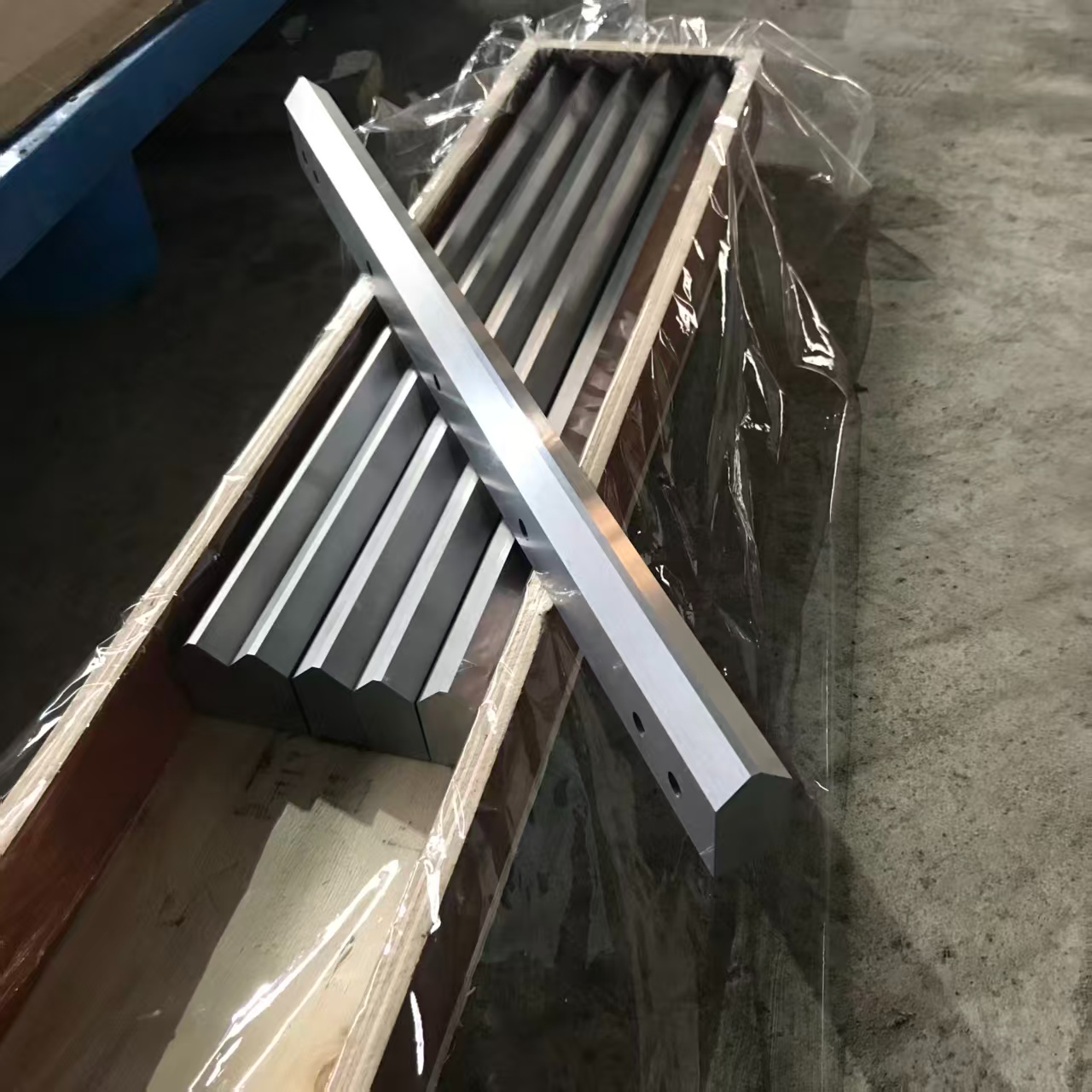 流水线重载滑动支撑型材 V型滚轮导轨高精度机床定位滑轨