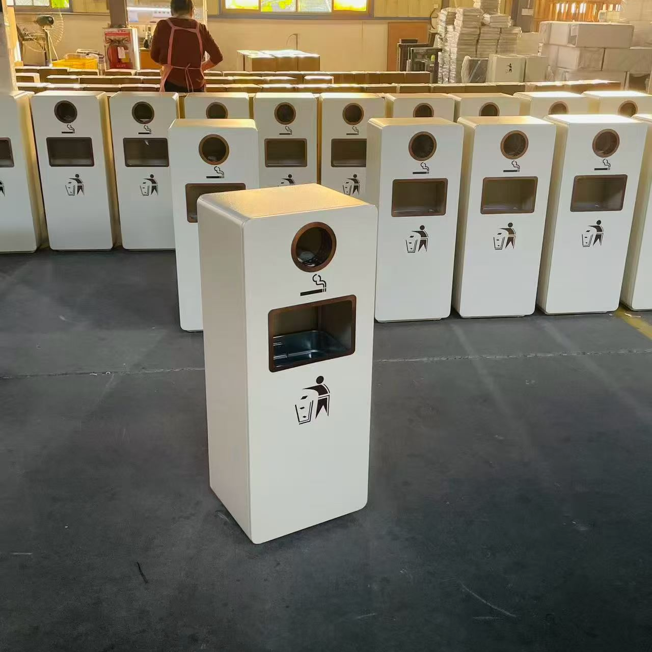 镀锌板垃圾桶好还是不锈钢垃圾桶好