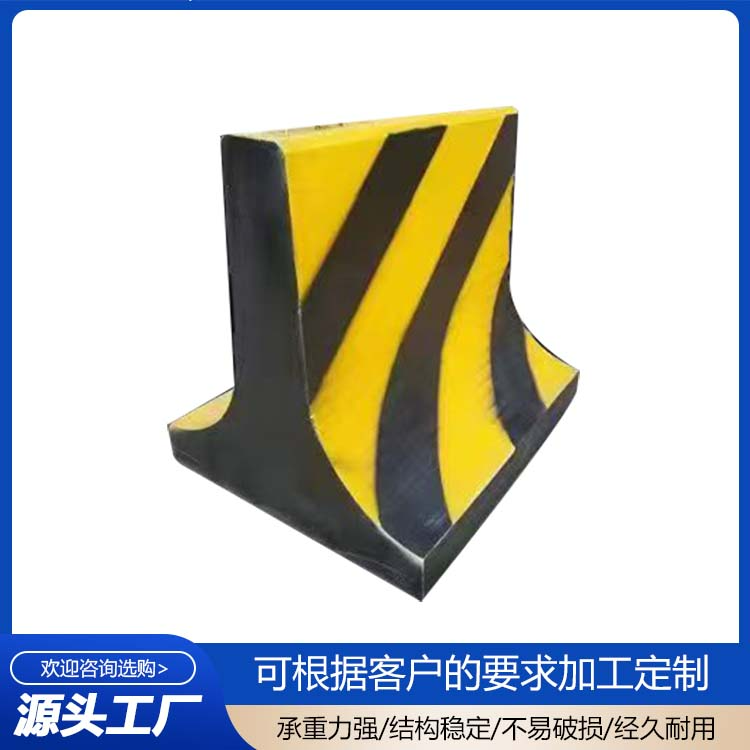水泥墩
