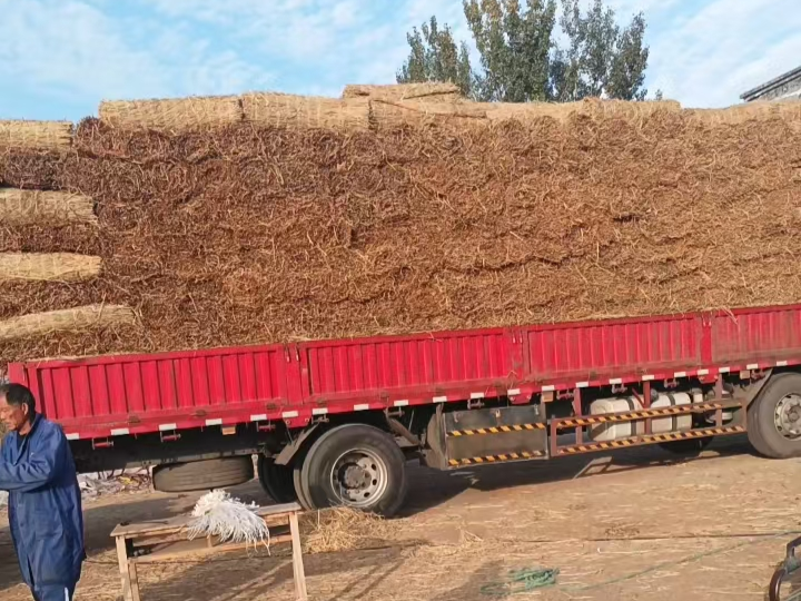 草苫子常规尺寸有哪些？能不能定做特殊长宽？